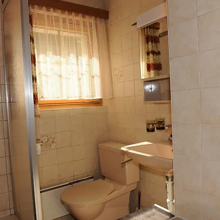 Apartment Hutter *